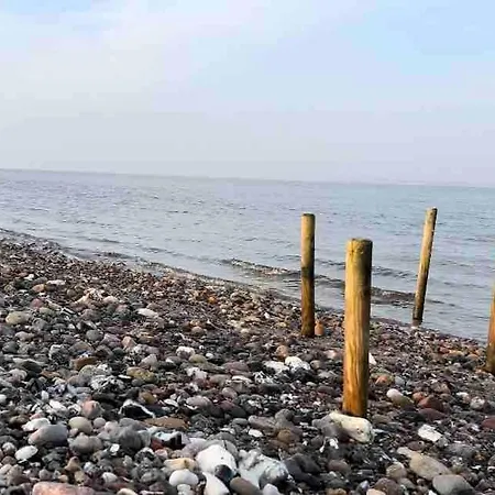 Feriehus Nyt Og Hyggeligt Ved Remmerstrand